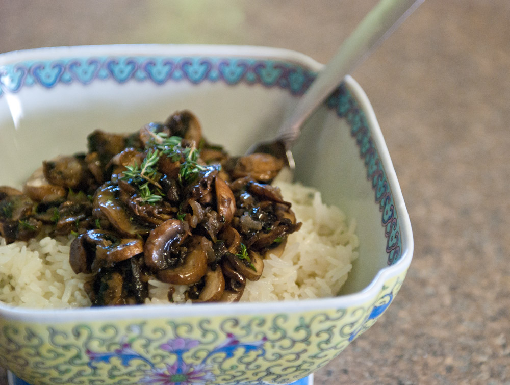 Thyme Mushrooms Over Rice